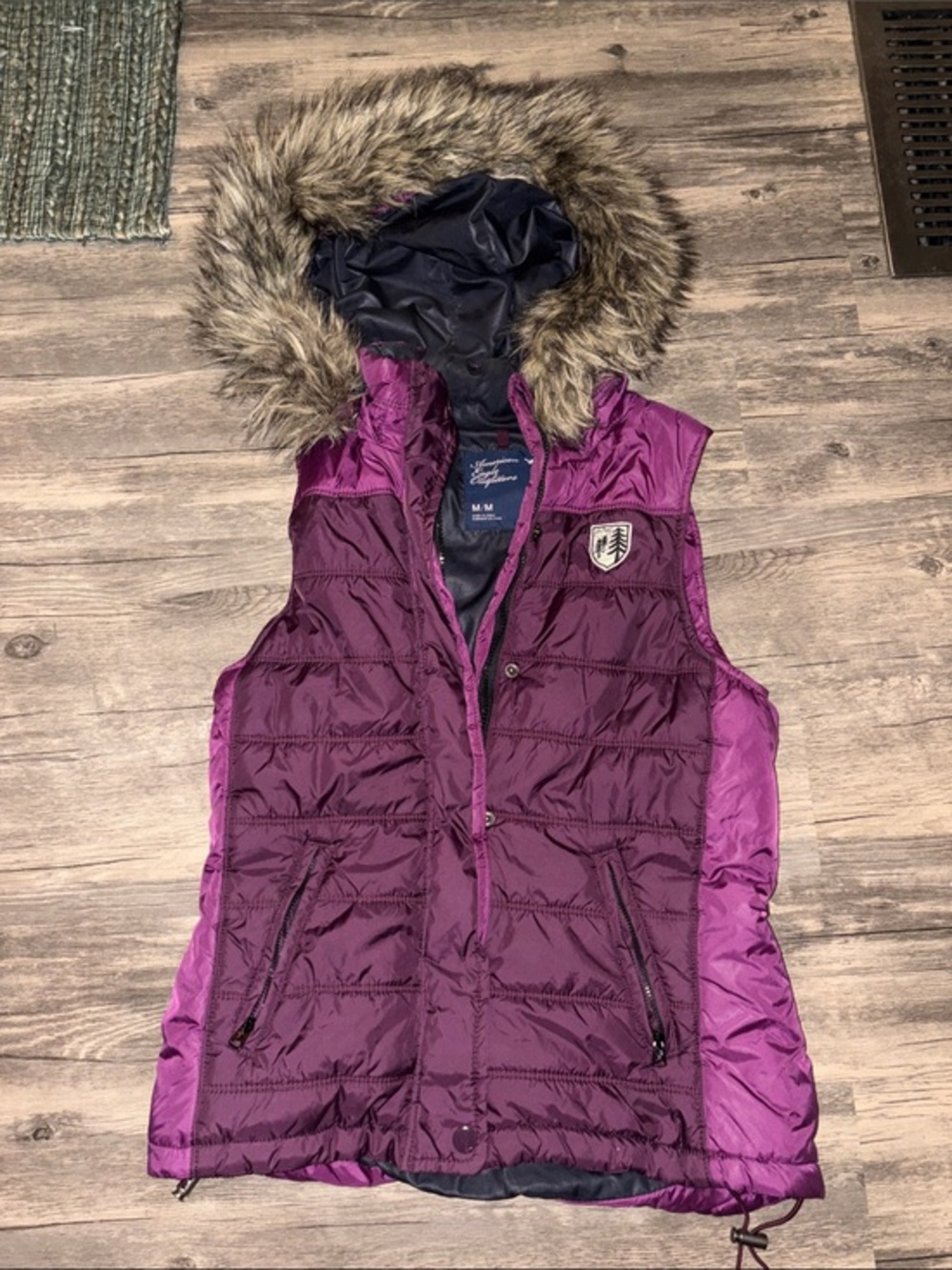 Vintage Y2K  American Eagle Faux fur lined vest - medium circa 2006